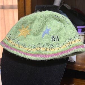 Isis CUTE light Green knit wool blend star embroidered cap hat beanie